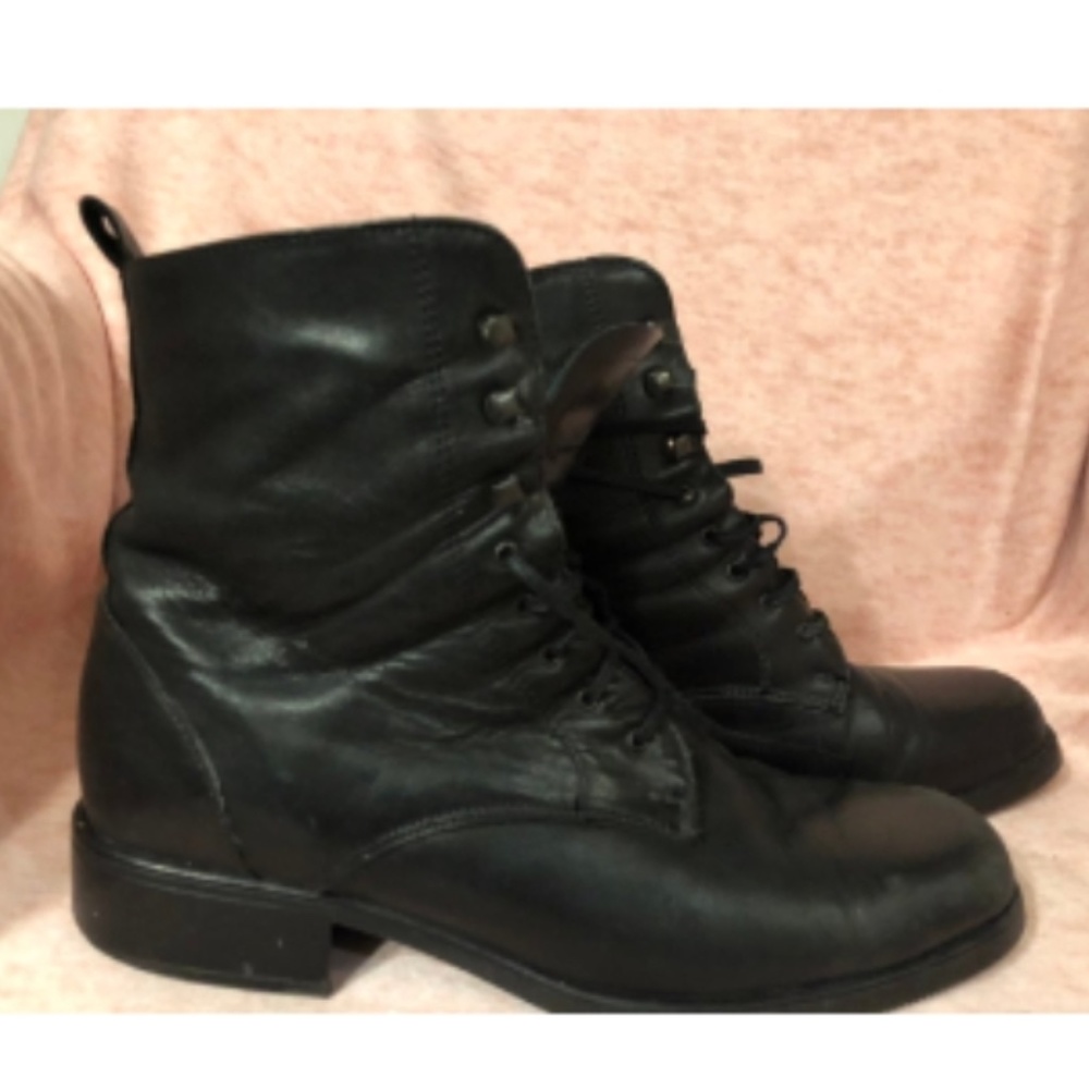 SANTANA CANADA BLACK LEATHER BOOTS SIZE 8.5